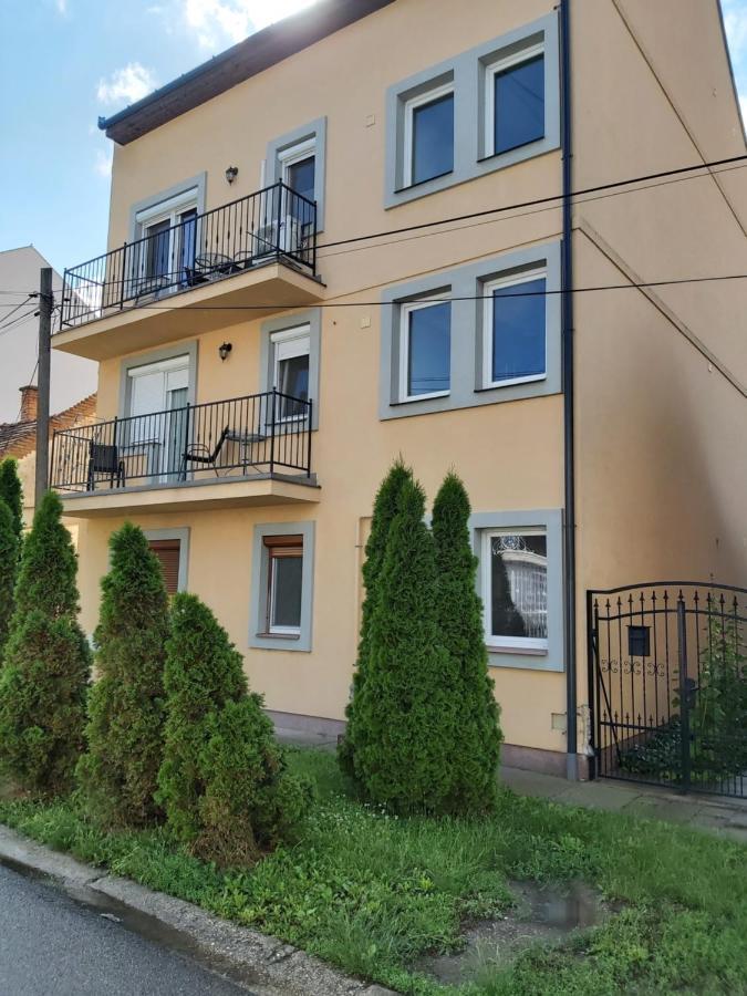 Best Place Hajdúszoboszló المظهر الخارجي الصورة